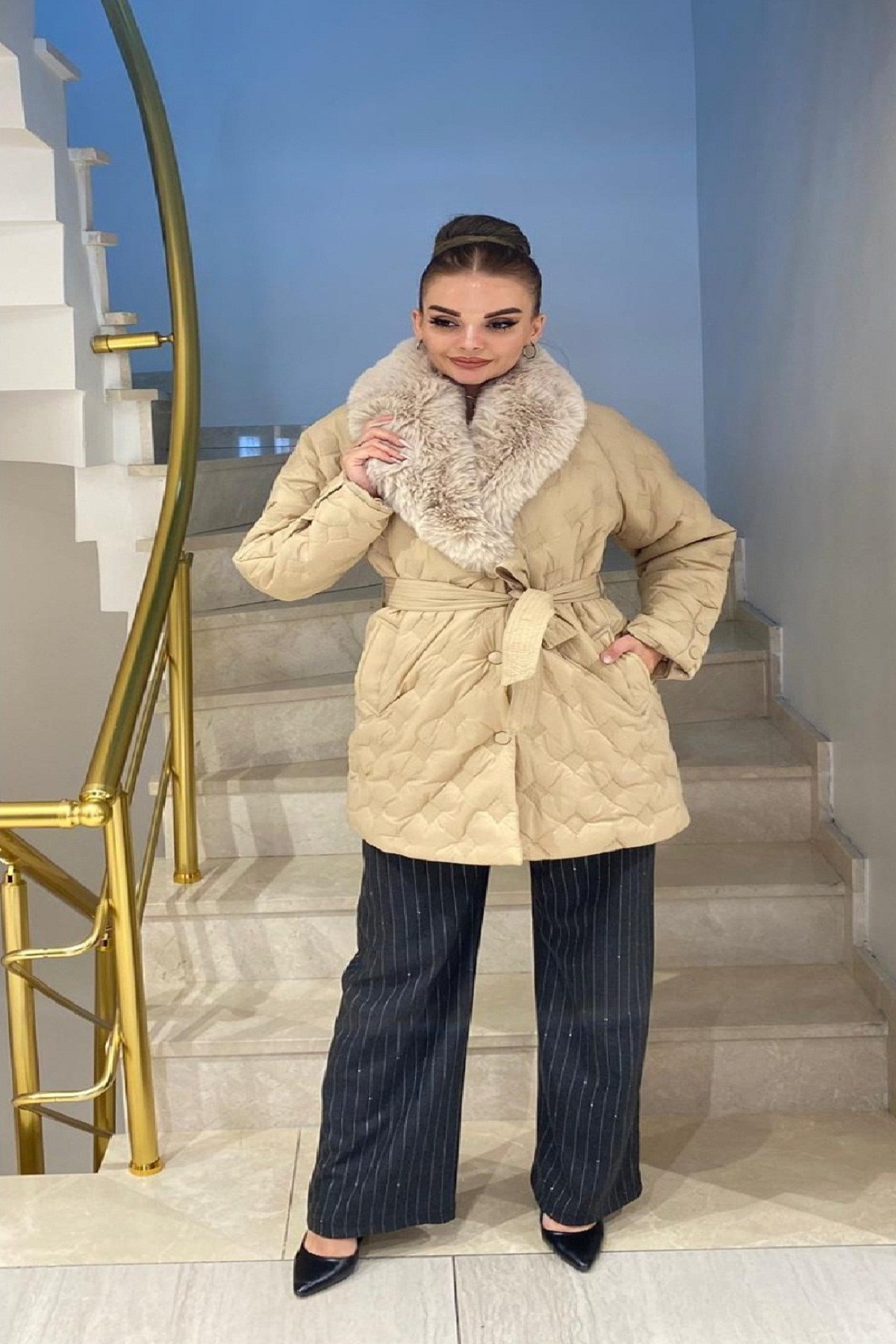 Yaka Kürklü Kapitone Mont